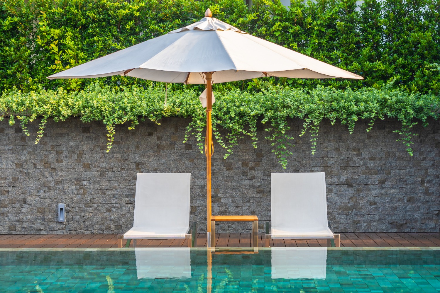cantilever umbrella